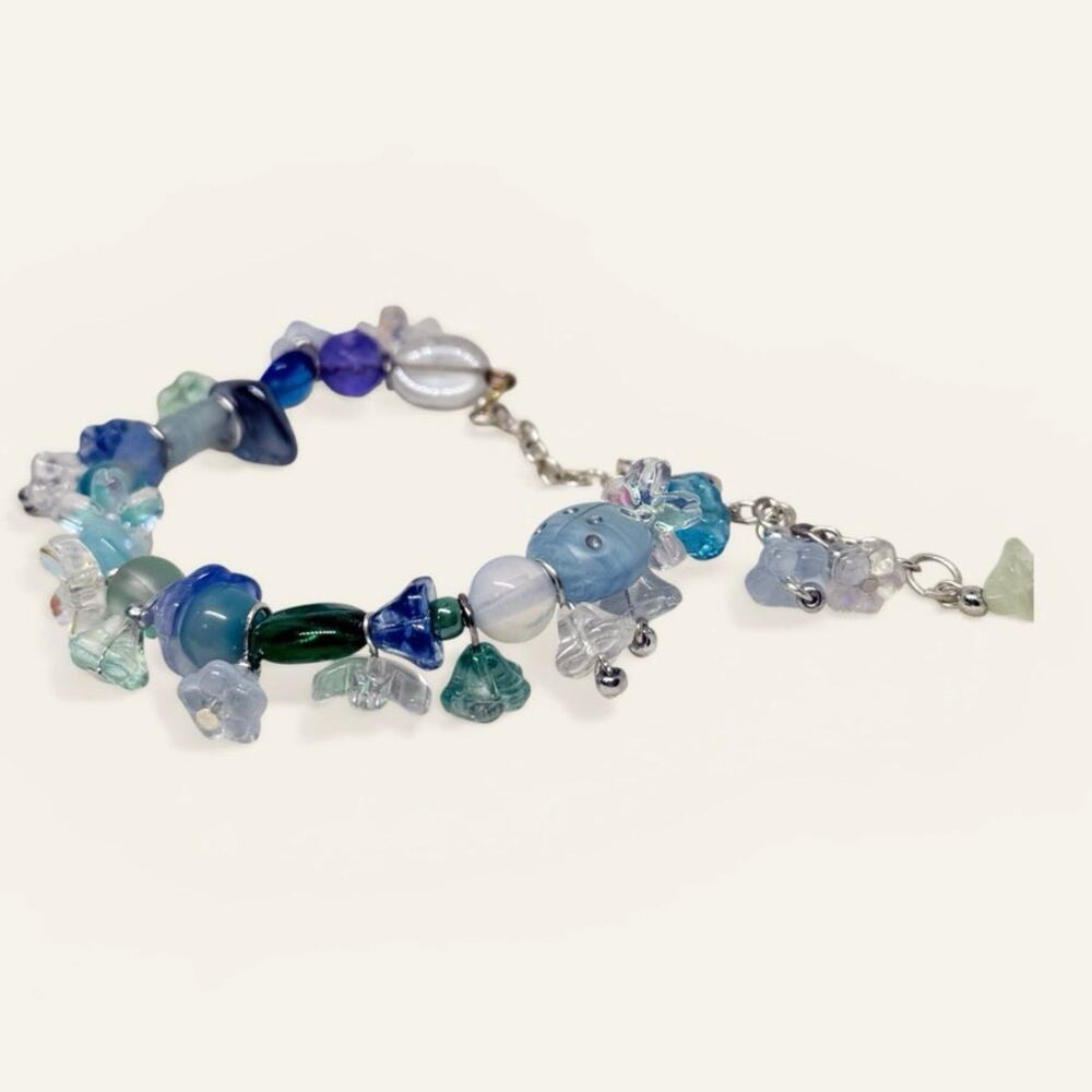 Handmade floral glass beaded bracelet adjustable chain lobster claw clasp - Picture 3 of 8